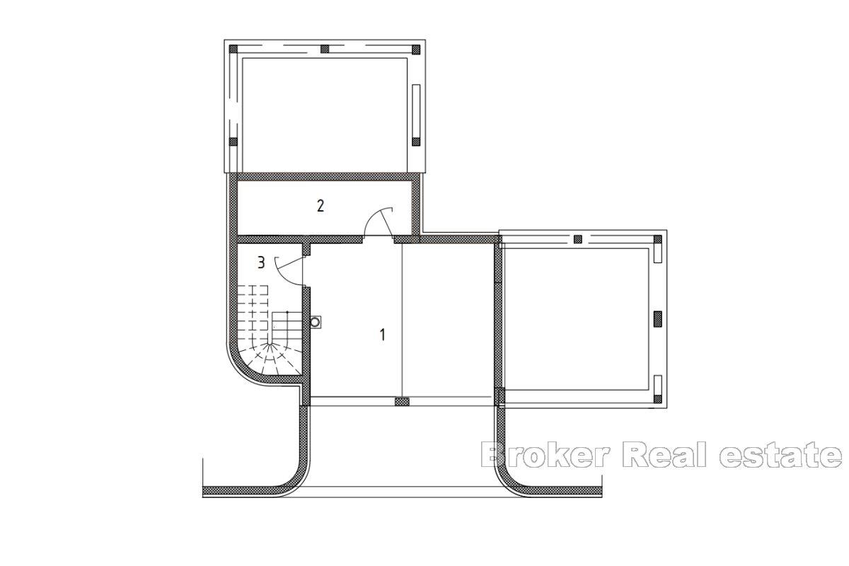 Villa mit Pool unweit des Meeres