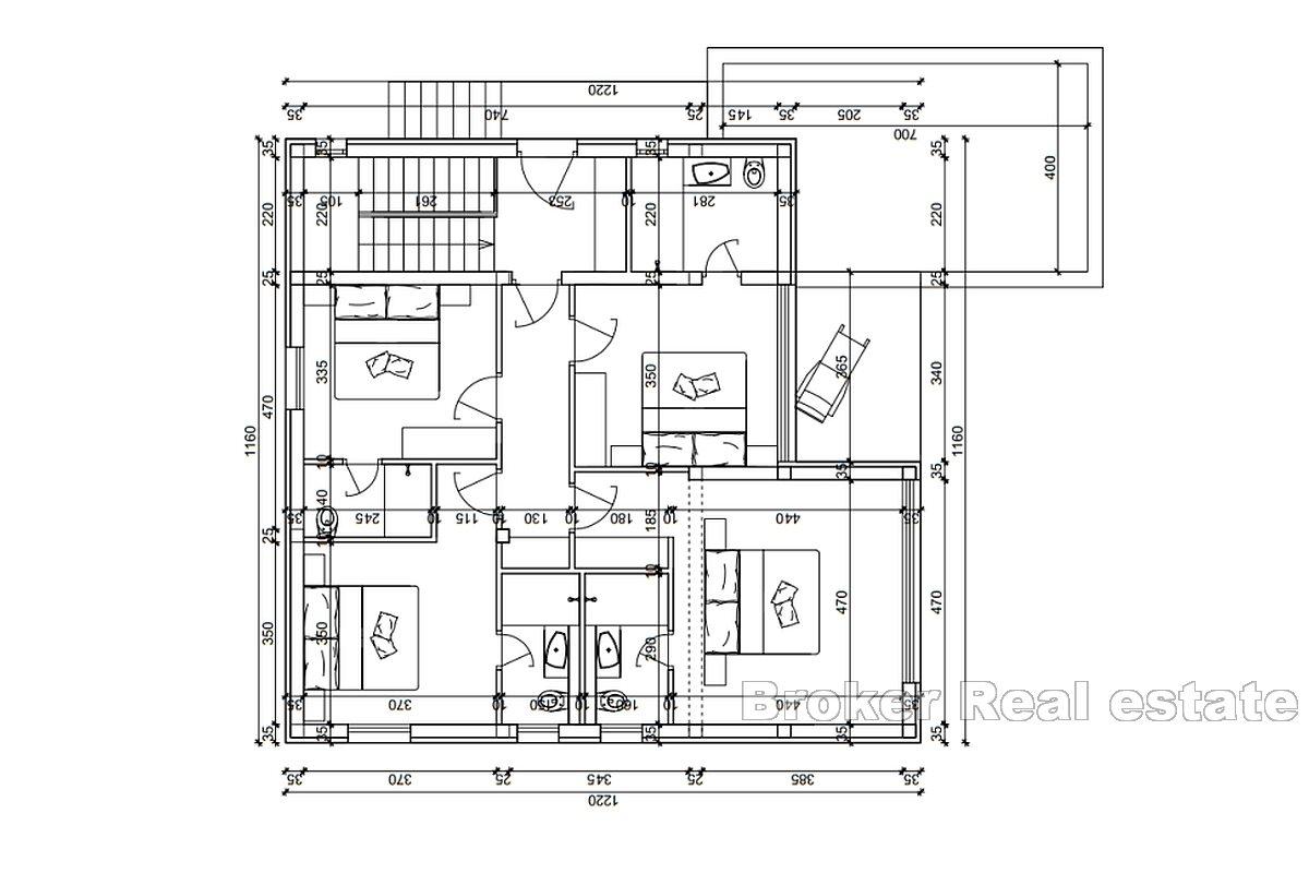 Attractive newly built villa near the sea