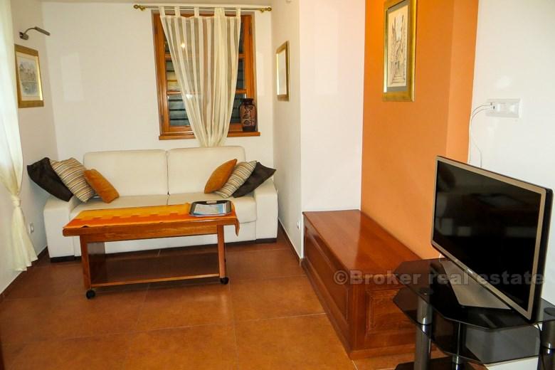 Bella casa di recente ristrutturazione, in vendita