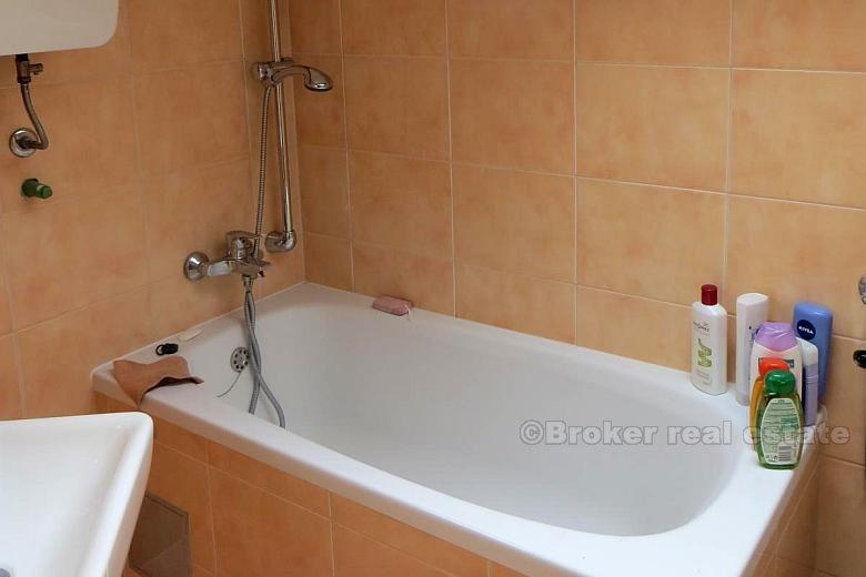 Newly renovated apartment, for sale