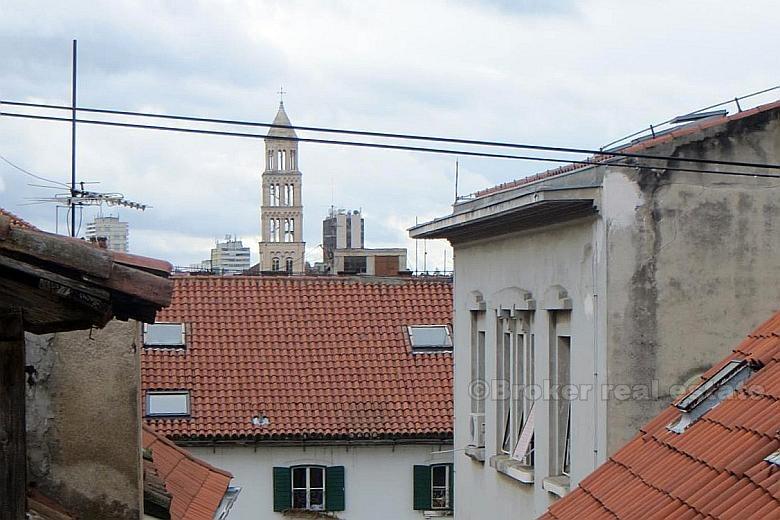 Appartamento recentemente ristrutturato, in vendita