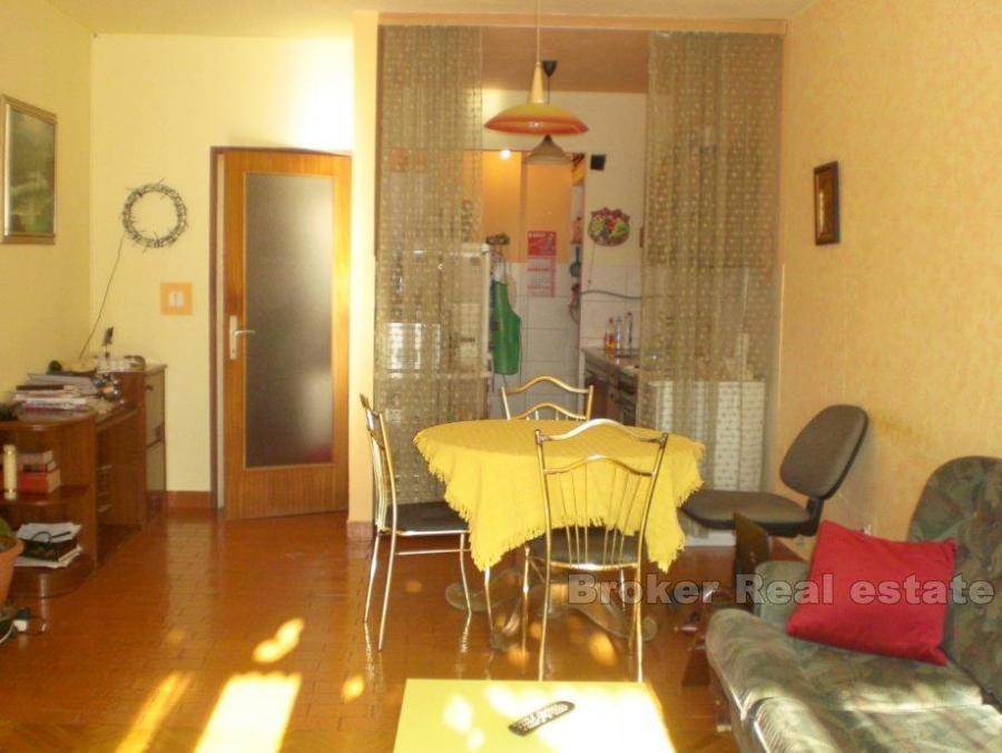 Komfortowy apartament z dwoma sypialniami, na sprzedaż