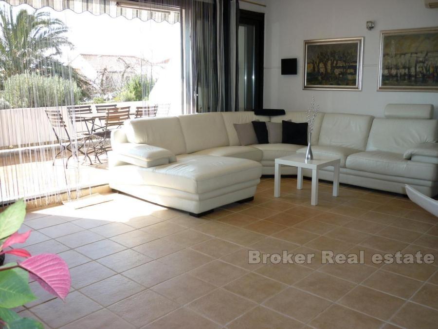 Meje, Comfortable three bedroom apartment, for sale