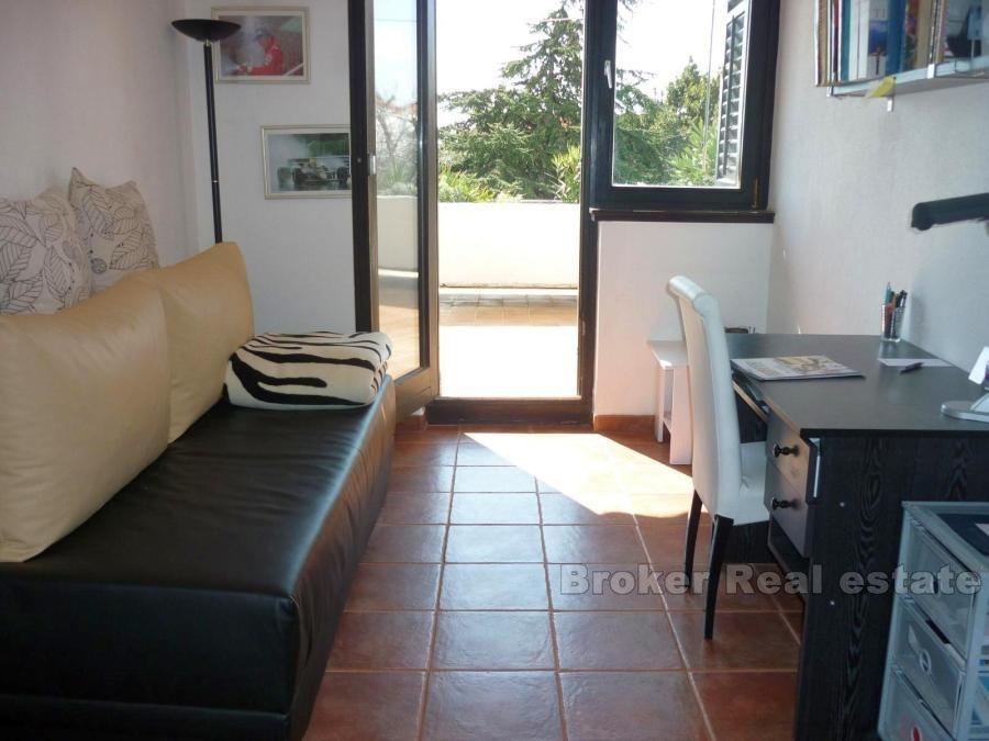 Meje, Comfortable three bedroom apartment, for sale