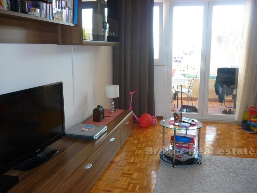 Trilocale al quarto piano, in vendita