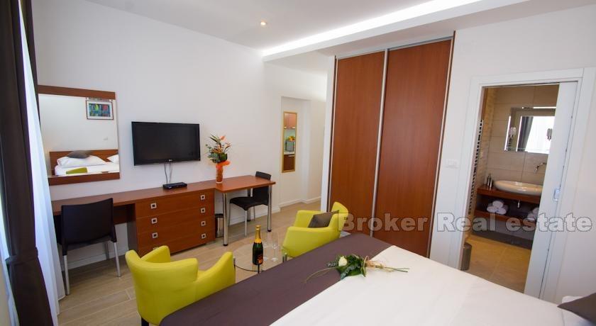 Четыре студии в центре