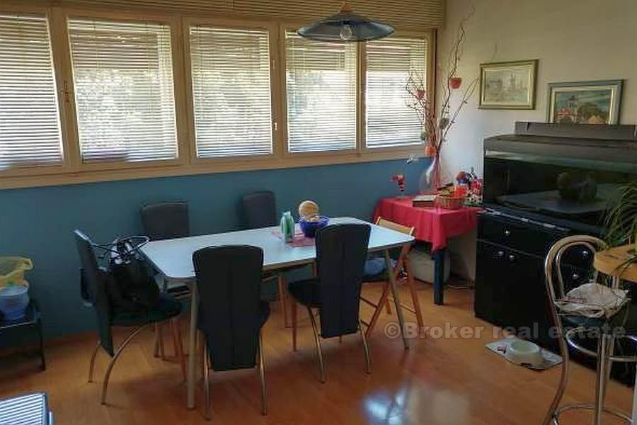 Två sovrum i centrum, till salu