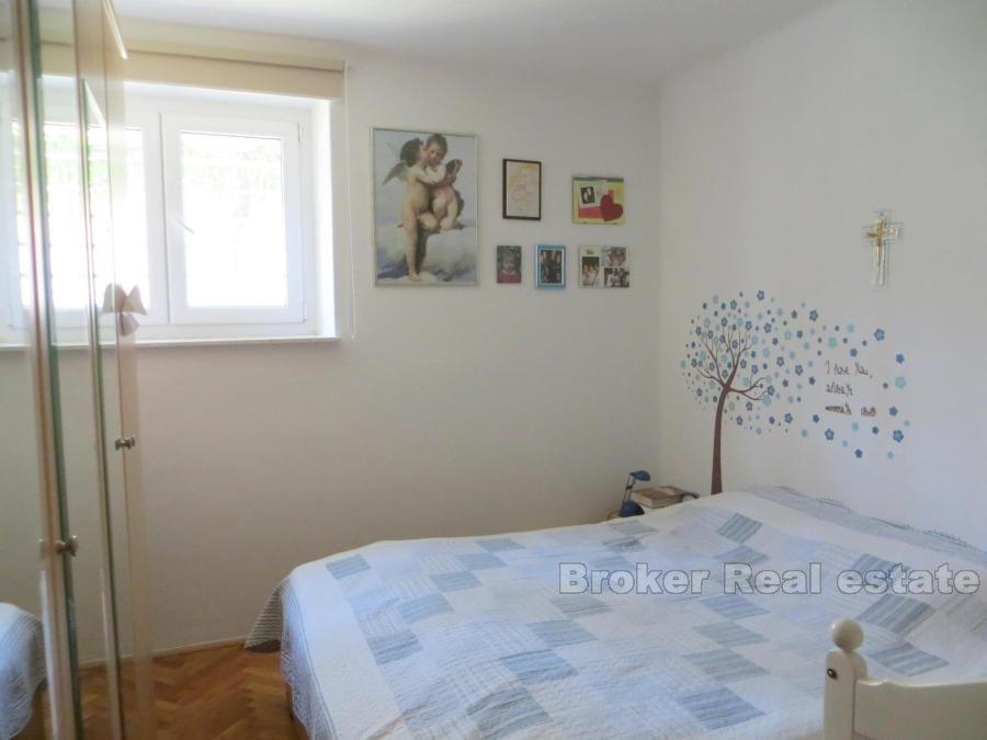 Apartament z trzema sypialniami w centrum miasta, na sprzedaż