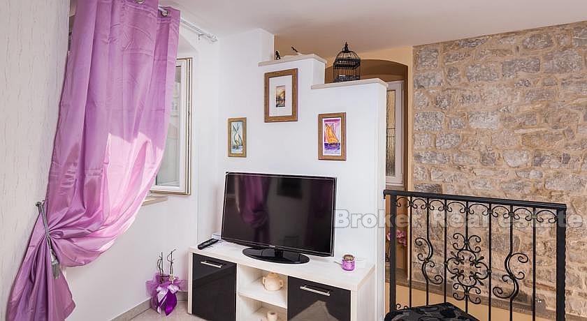 Nowoczesny apartament z jedną sypialnią w centrum, na sprzedaż