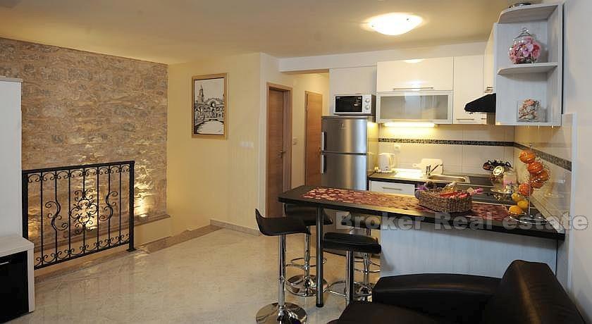 Nowoczesny apartament z jedną sypialnią w centrum, na sprzedaż