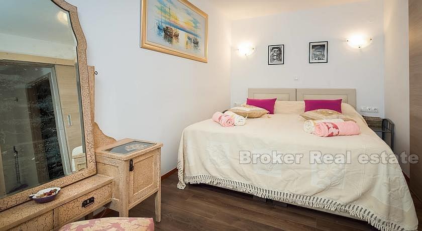 Nowoczesny apartament z jedną sypialnią w centrum, na sprzedaż