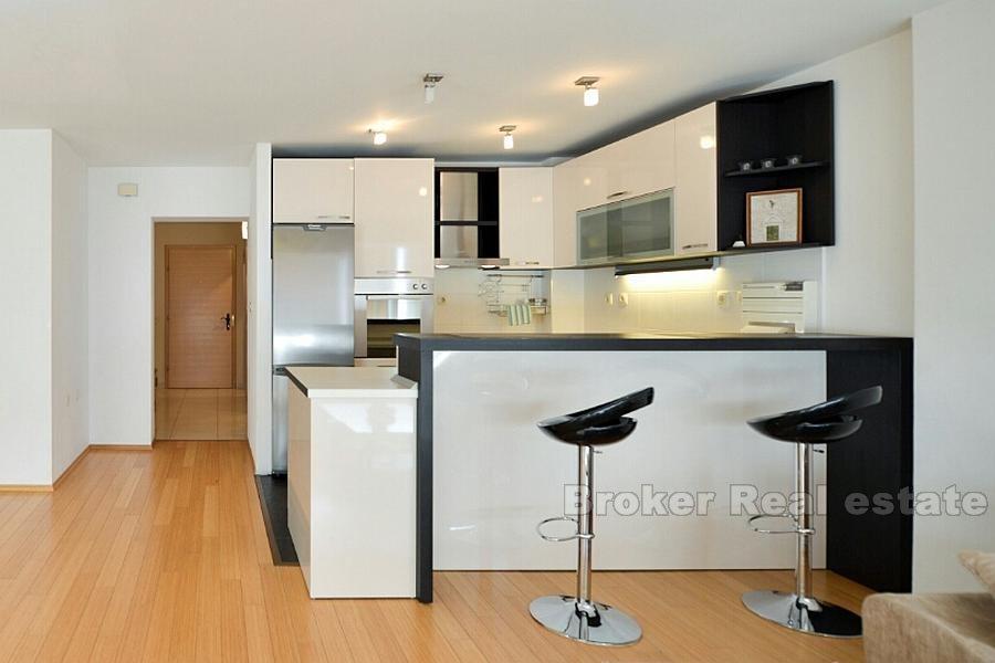 Krásný a slunný byt v centru, na prodej