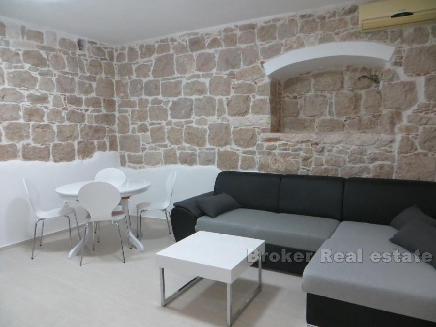 Renovierte 1-Zimmer-Wohnung, zum Verkauf