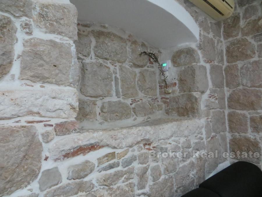 Odnowiony apartament z jedną sypialnią, na sprzedaż