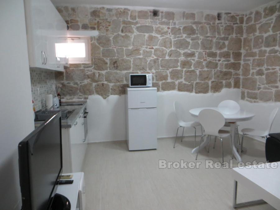 Odnowiony apartament z jedną sypialnią, na sprzedaż