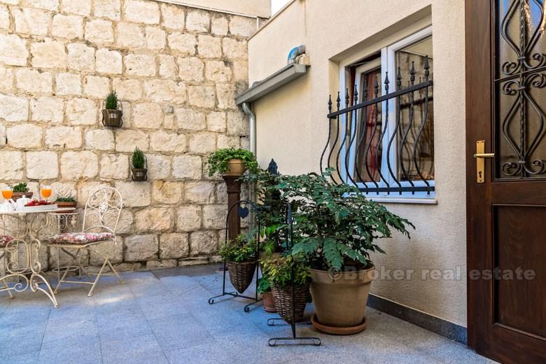 Apartments in a great location, near center, for sale