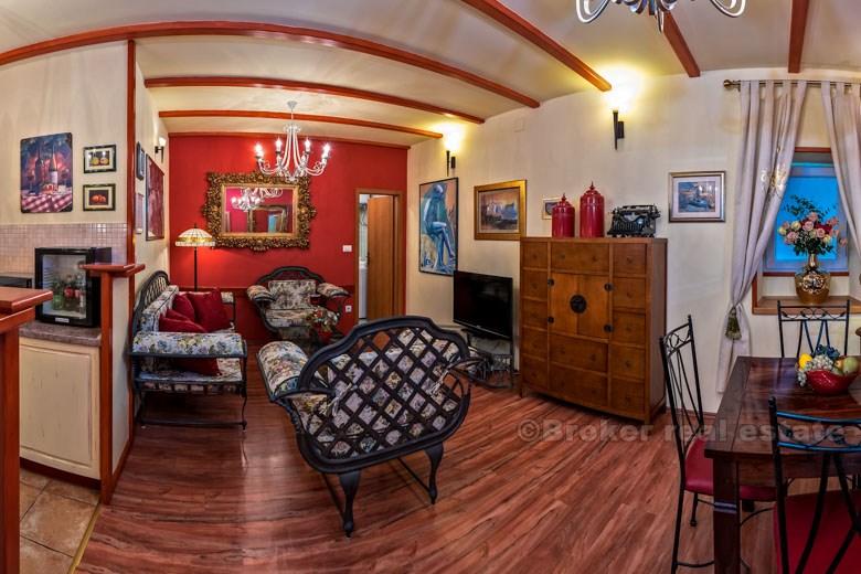 Apartments in a great location, near center, for sale