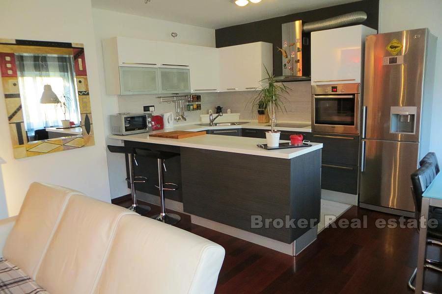 Bol, Two bedroom apartment near city center, for sale