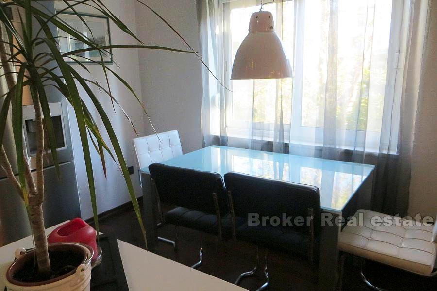 Bol, Two bedroom apartment near city center, for sale