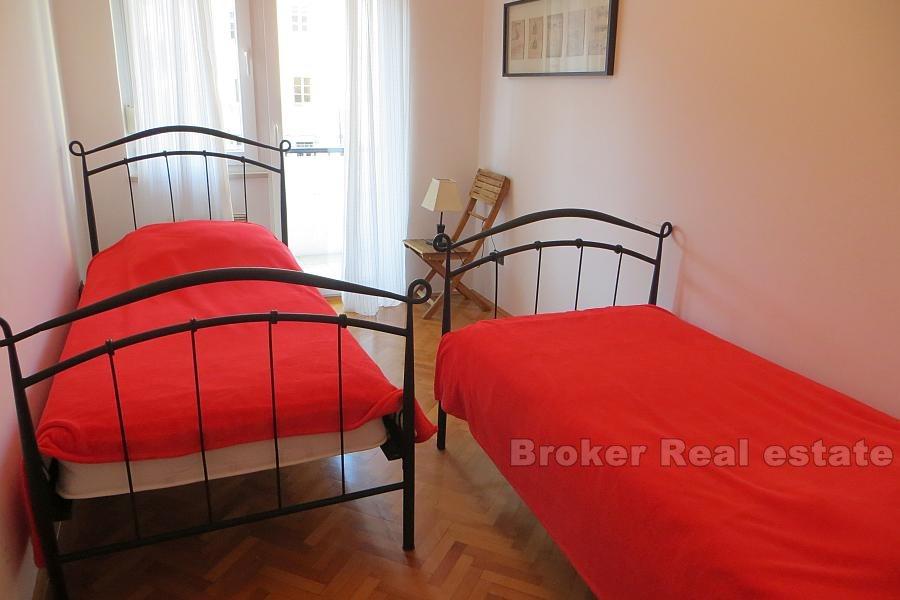Bol, Two bedroom apartment near city center, for sale