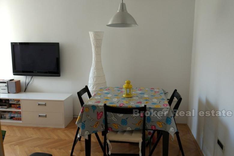 Vakker ett roms leilighet, distrikt Trstenik