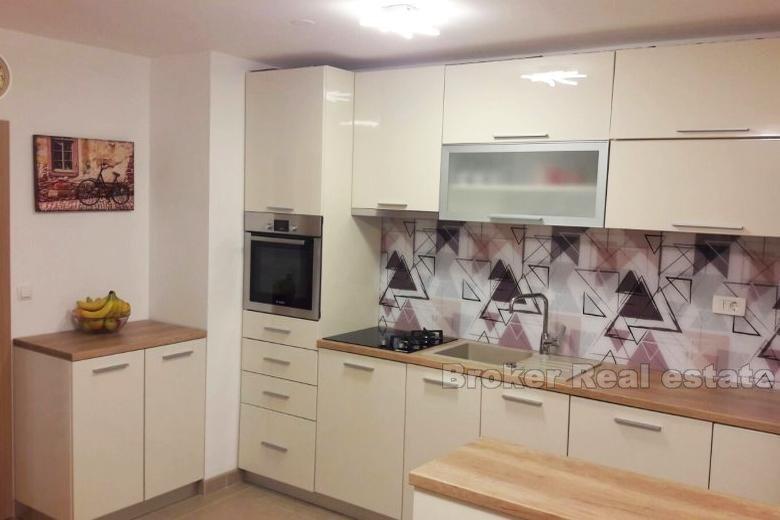 Pujanke, Completely renovated two bedroom apartment, for sale