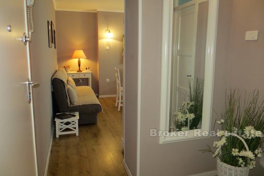 Całkowicie wyremontowany apartament w centrum miasta