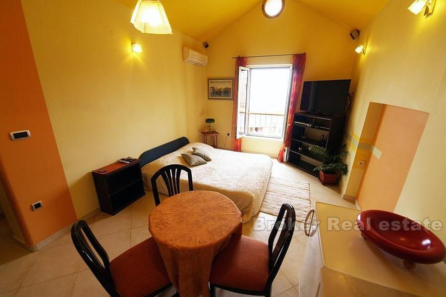 Appartement sur le côté ouest du front de mer, à vendre