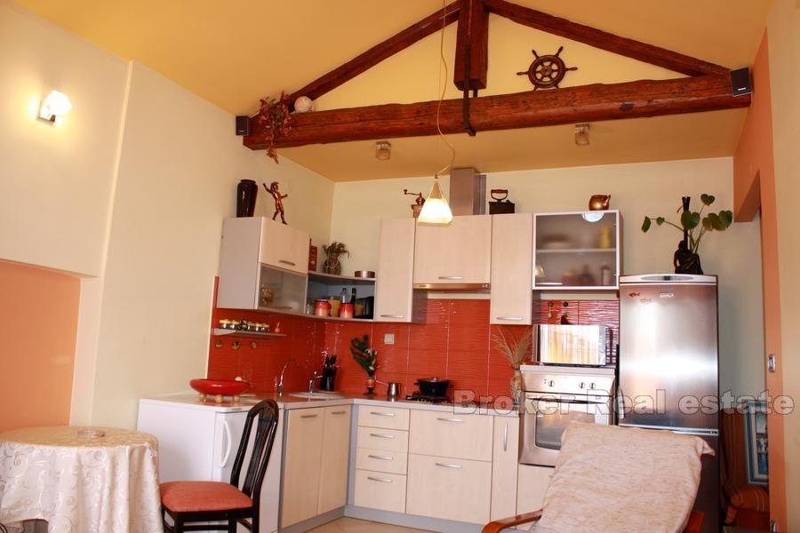 Appartement sur le côté ouest du front de mer, à vendre