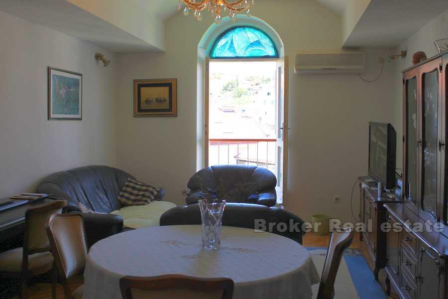 Appartement trois chambres au centre, à vendre