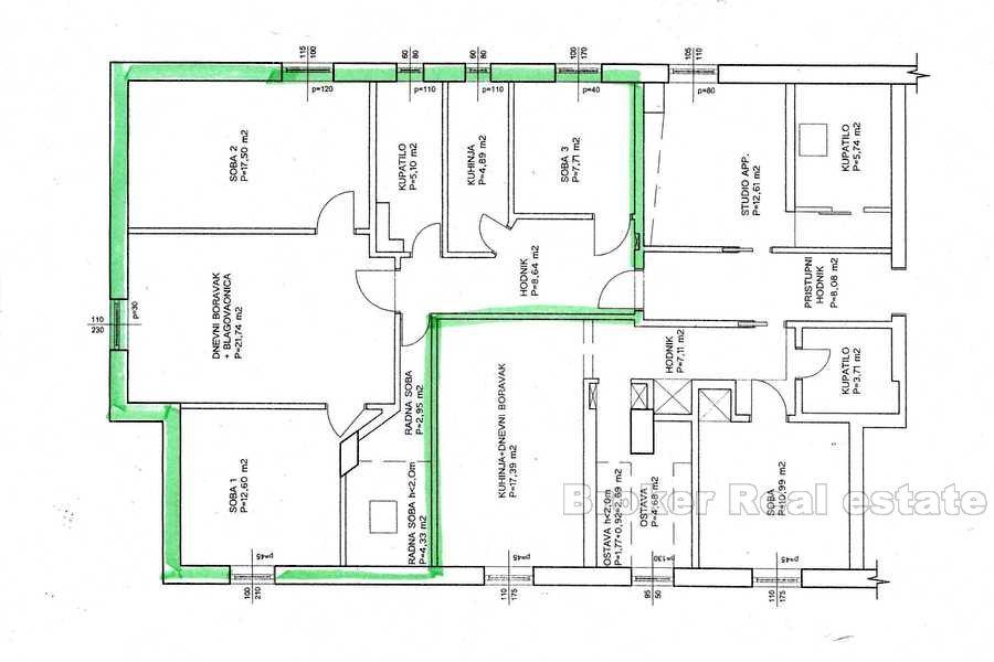 Трехкомнатная квартира в центре, на продажу