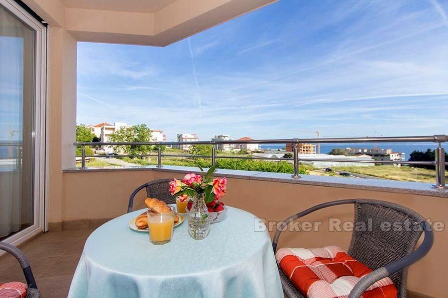 Three bedroom apartment, district Znjan, for rent