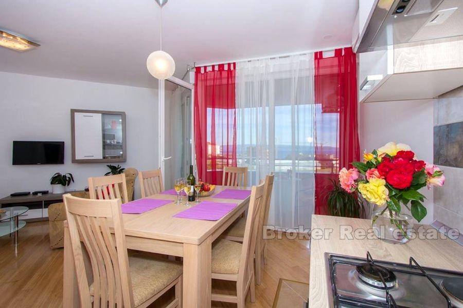 Appartement trois chambres, quartier Znjan, à louer