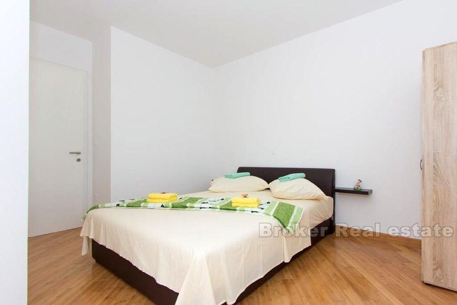 Trilocale, quartiere Žnjan, in affitto