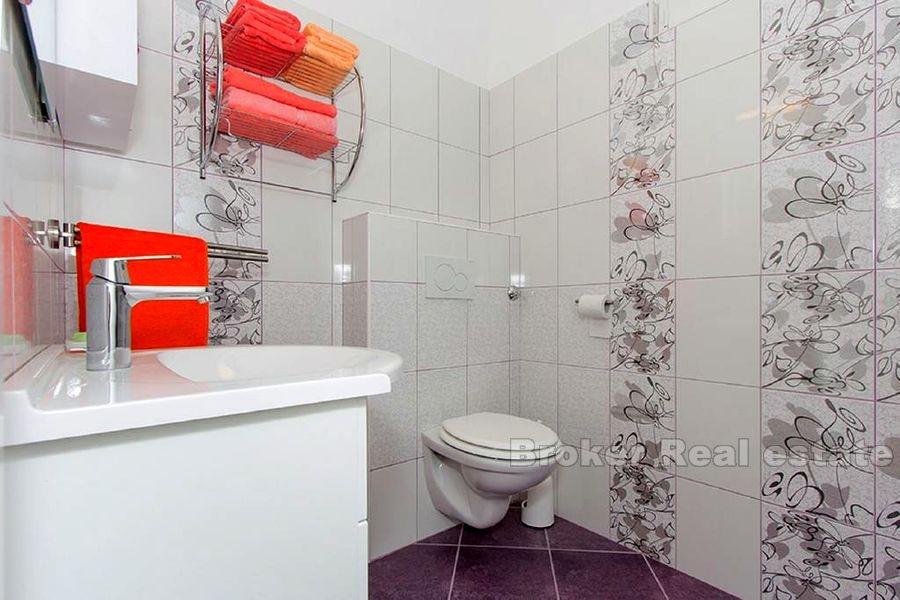 Trilocale, quartiere Žnjan, in affitto