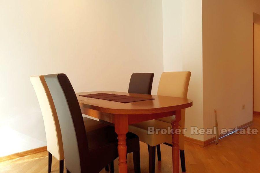 Komfortowy dwupokojowy apartament do wynajęcia