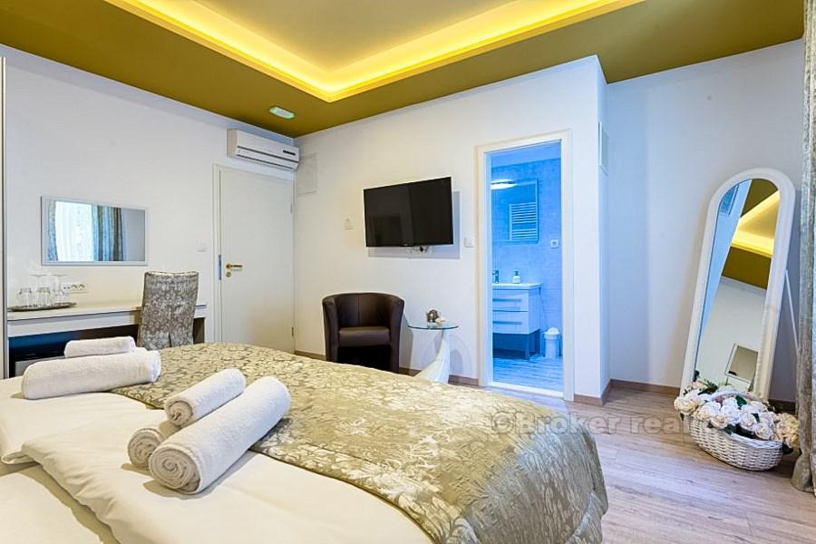 Tříložnicový apartmán na prodej v Bacvice