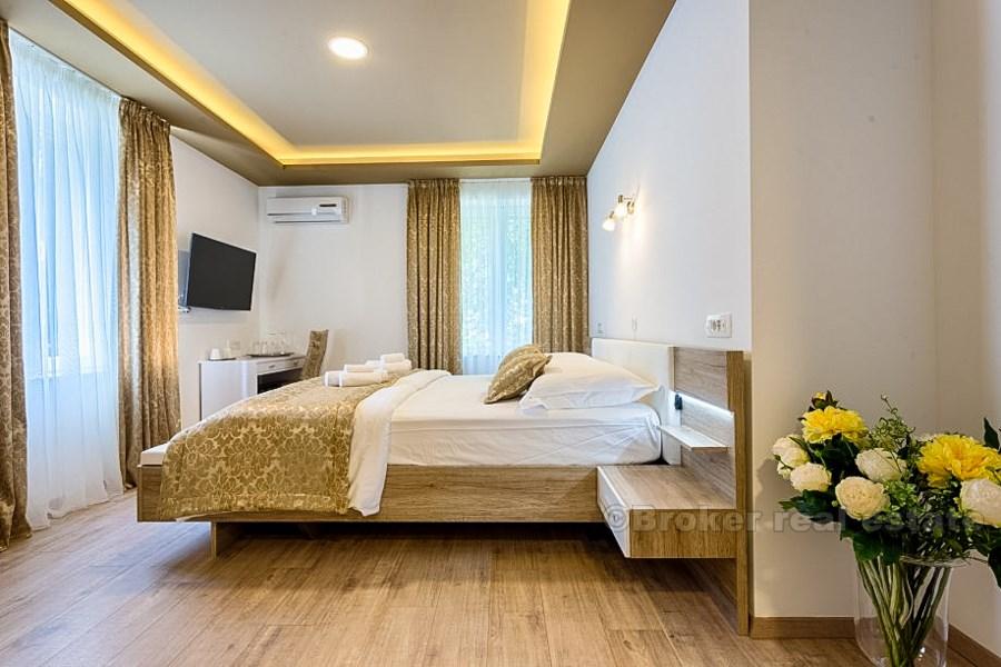 Tříložnicový apartmán na prodej v Bacvice