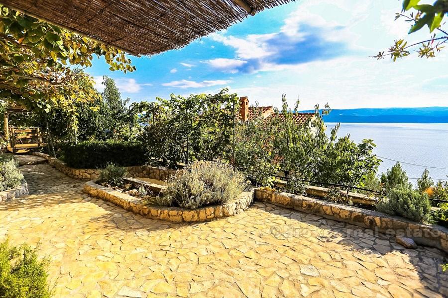 Maison individuelle avec vue sur la mer, à vendre