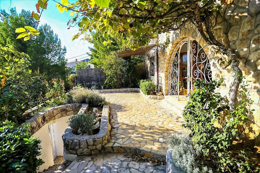 Maison individuelle avec vue sur la mer, à vendre