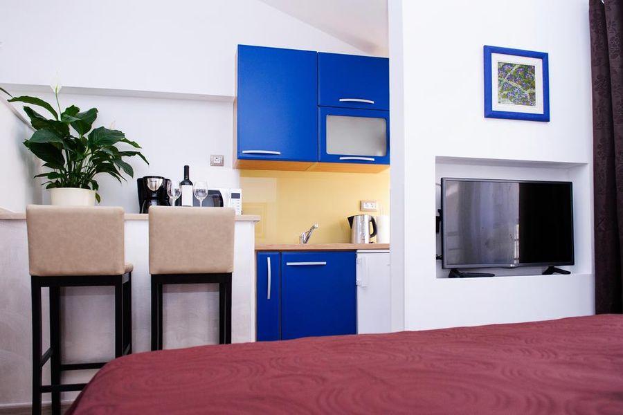 House with business space and apartment, for sale