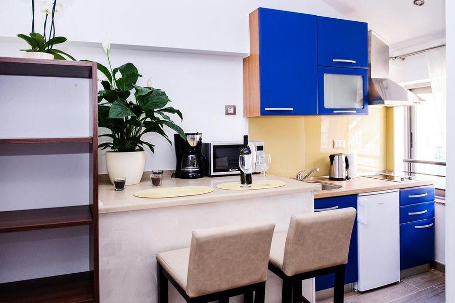 House with business space and apartment, for sale