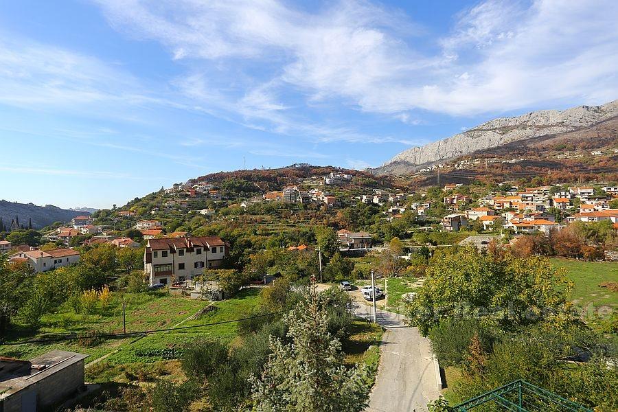 Maison inachevée sur 3 étages, à vendre