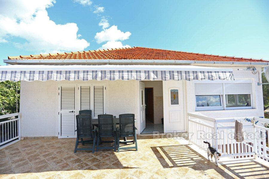 Dom wolnostojący z ogrodem