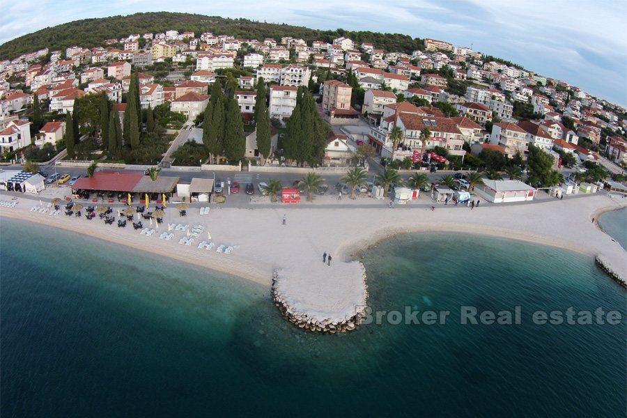 House, first row to the sea, for sale