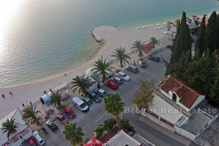 House, first row to the sea, for sale