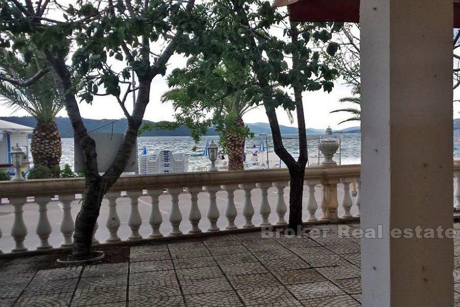 House, first row to the sea, for sale