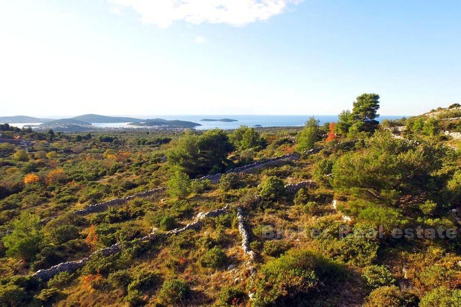 Terrain à bâtir dans un endroit calme, à vendre