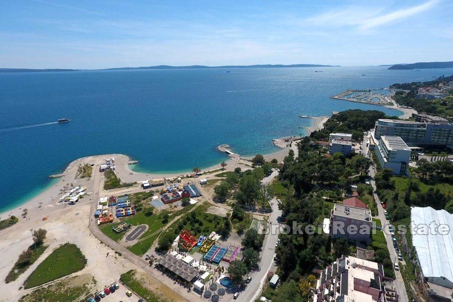 Znjan, attractive unfinished business space