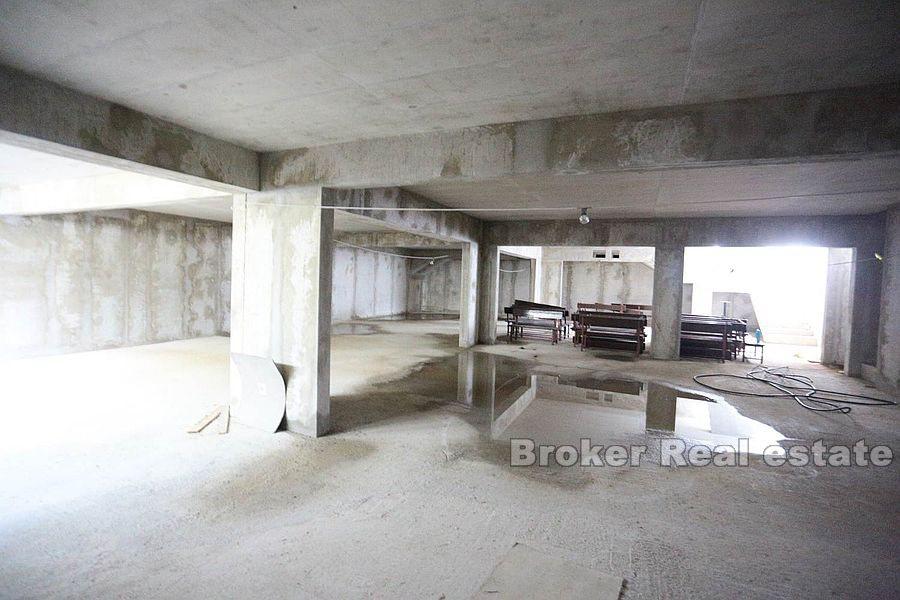 Znjan, attractive unfinished business space